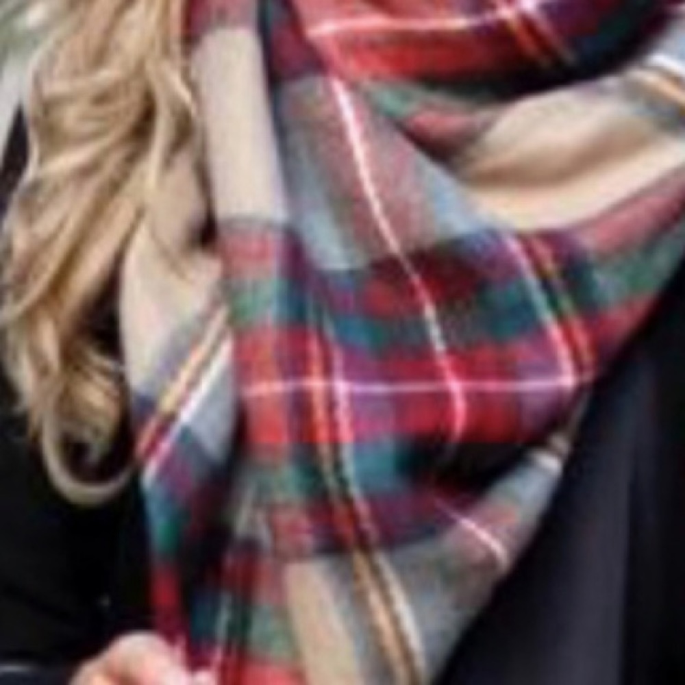 Plaid scarf. NWT RED, green, beige, winter, fringe Christmas, fall - Picture 2 of 12
